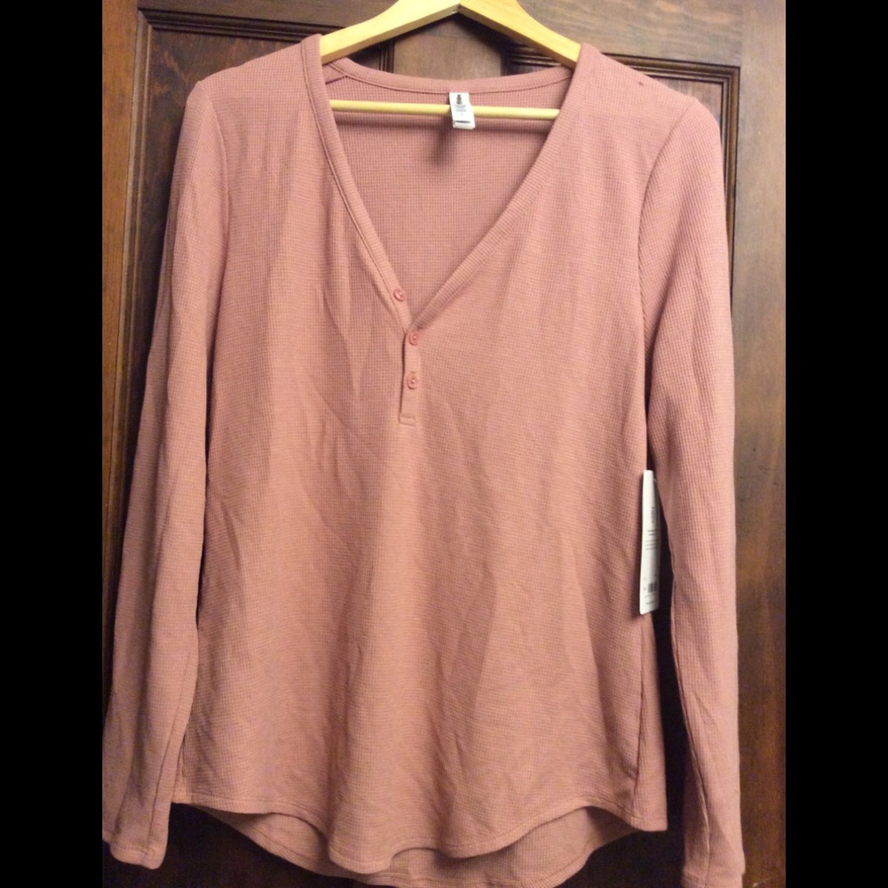 New with tag - Athleta wind down sleep top pink